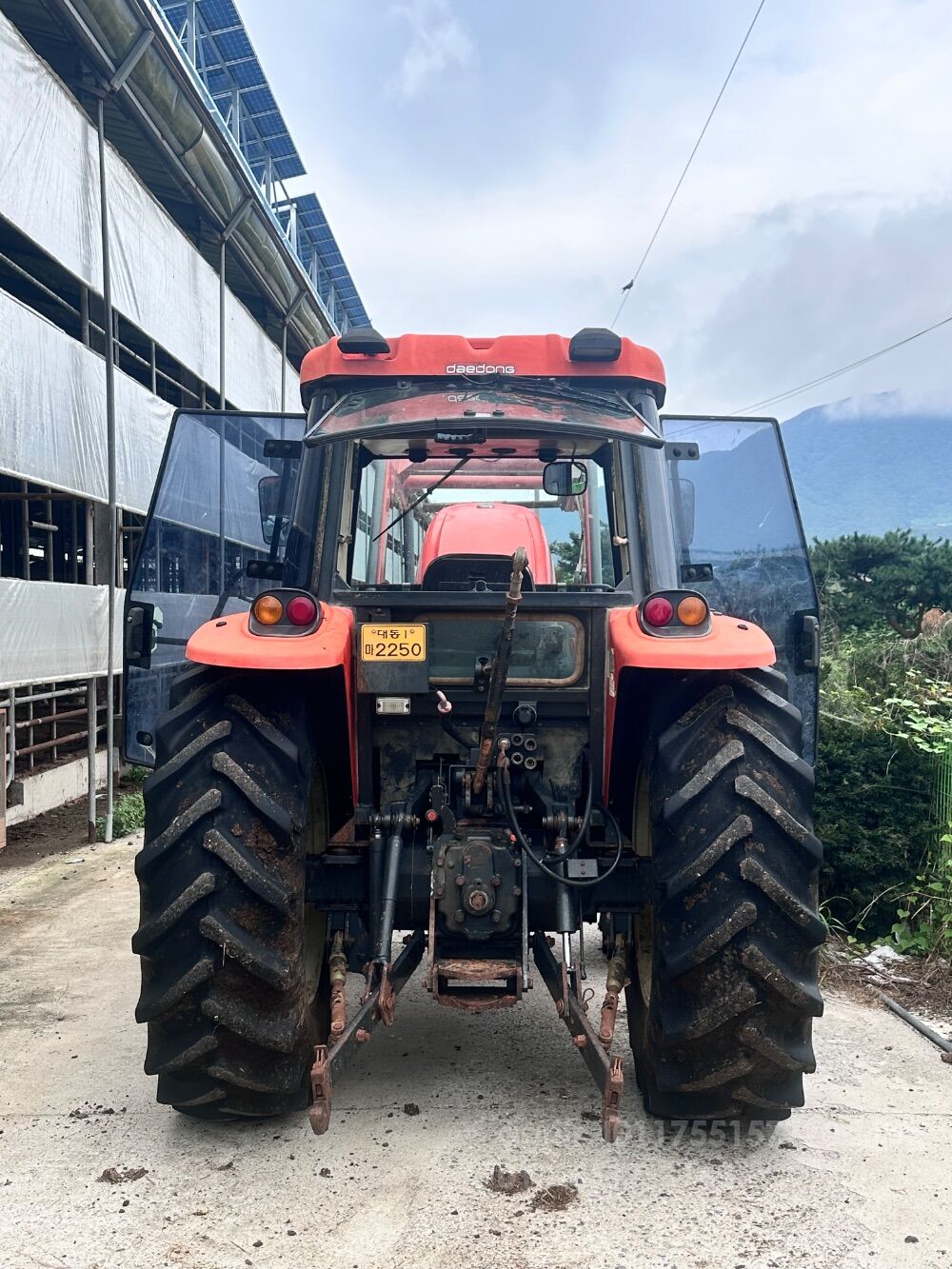 대동 트랙터 TS80 (78마력) 뒤우측면