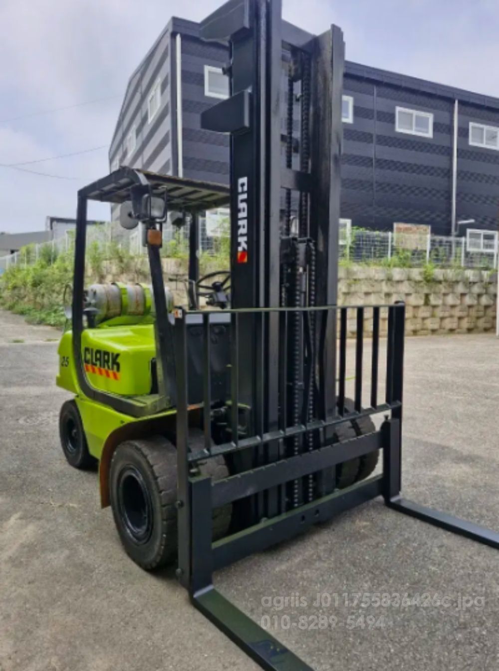 Samsung Forklift 2.5톤 가스 더블 3단마스타 6m상승 올통타이어 (2..5톤)