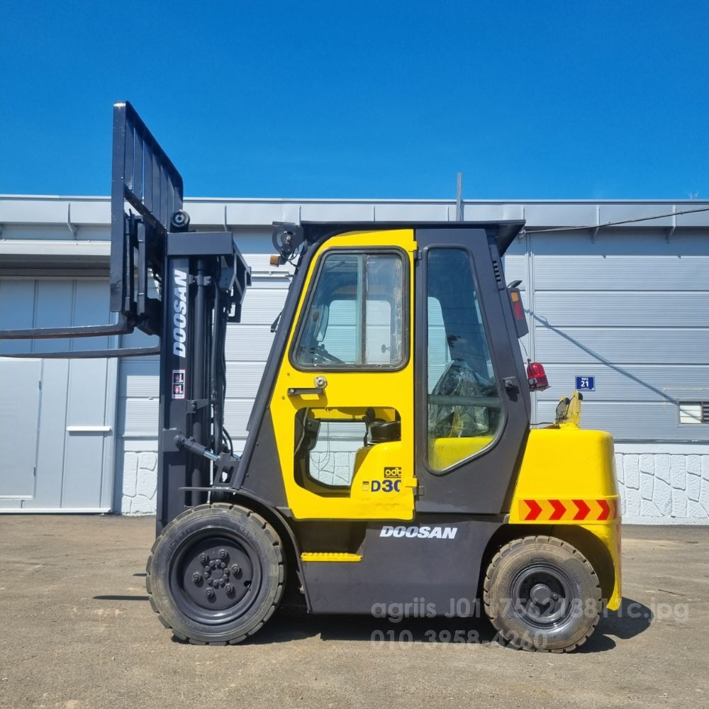 Doosan Forklift D30S-3 (3톤)