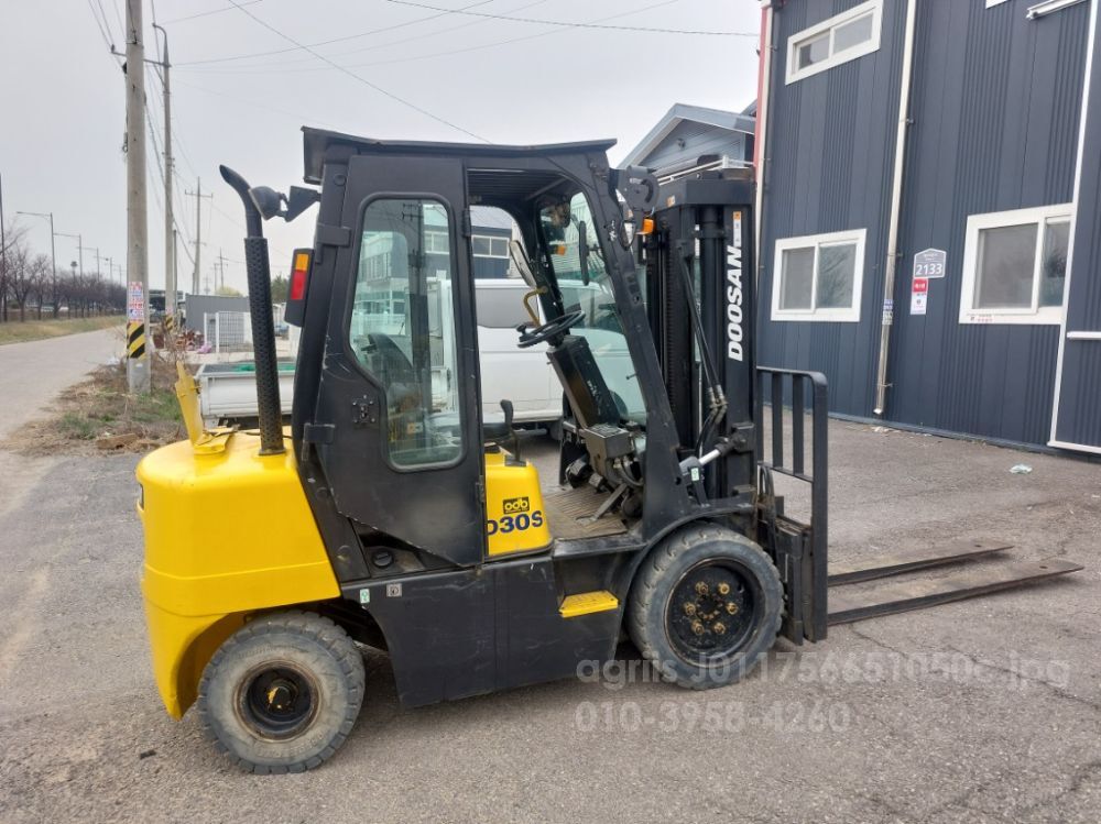 두산 지게차 D30S-3 (3톤)