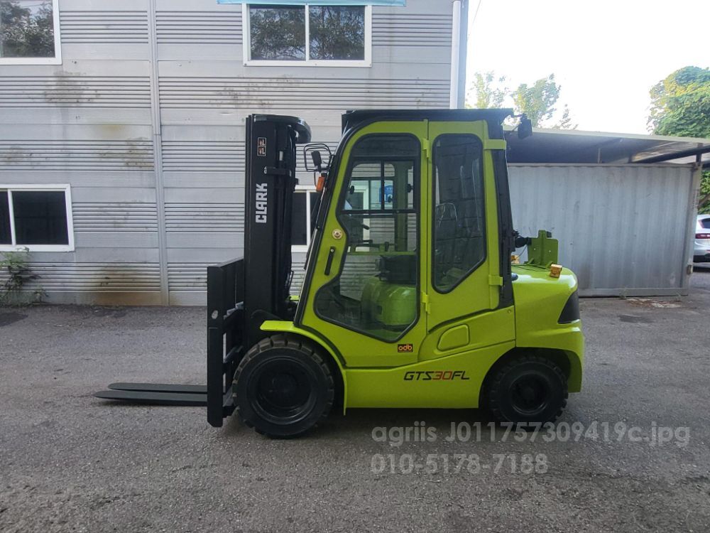 Clark Forklift GTS30KD 디젤 3톤 3단 (3톤)