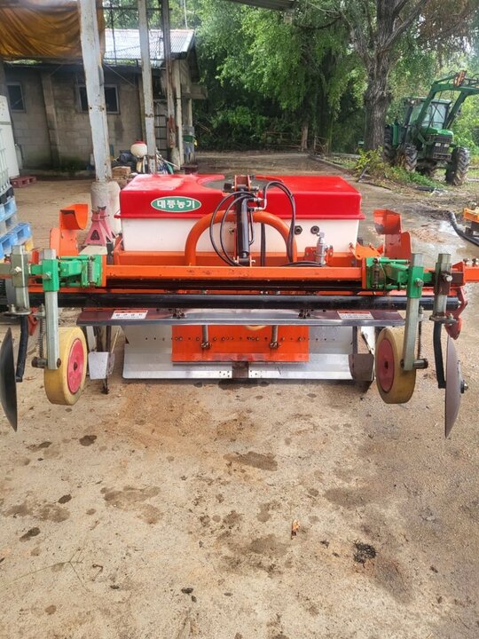 대풍 휴립복토기 DP-1400MT-6