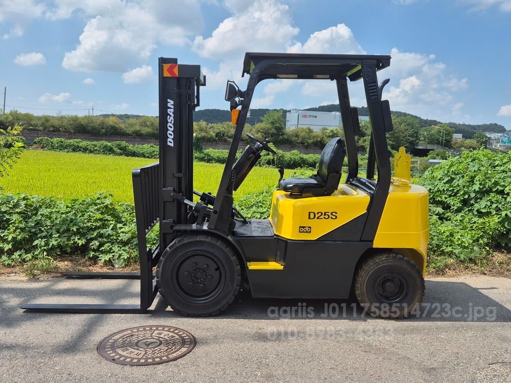  Forklift D25S (2.5톤)