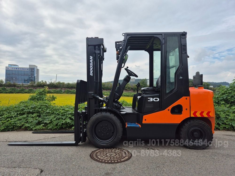 두산 지게차 D30S (3톤)