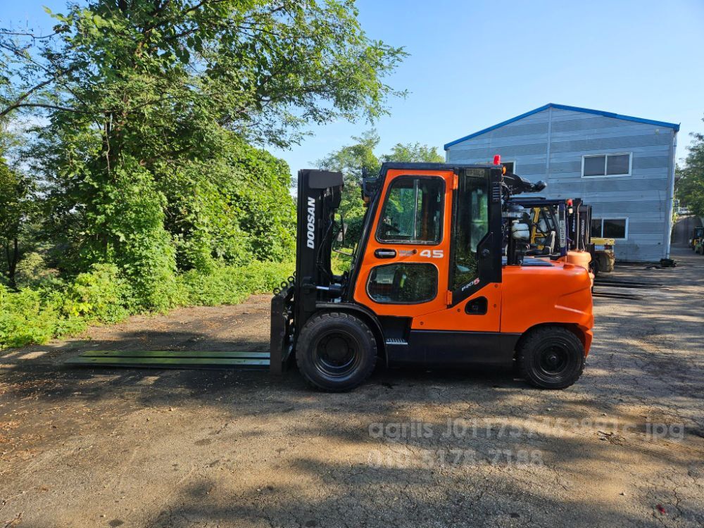 두산 지게차 중고 D45S-5 디젤 4.5톤 3단 (4.5톤)
