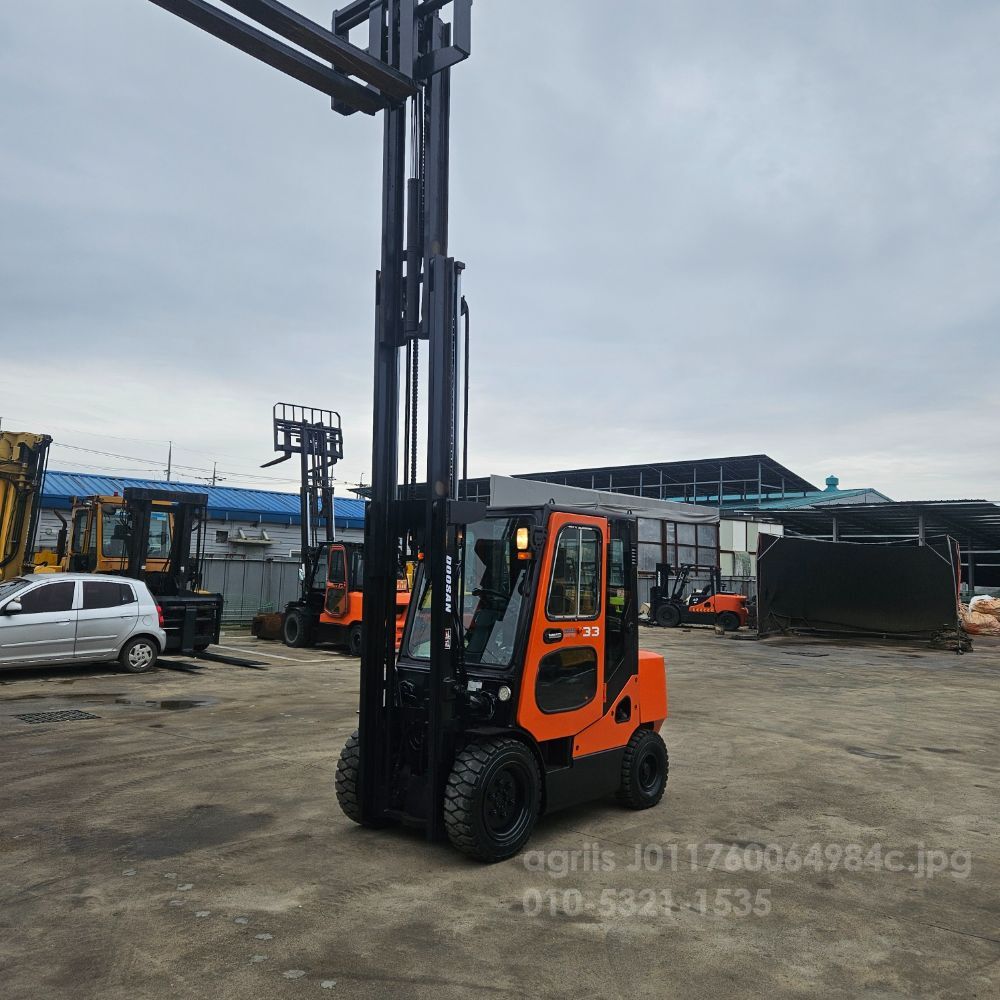 두산 지게차 D33S-7 (3.3톤)