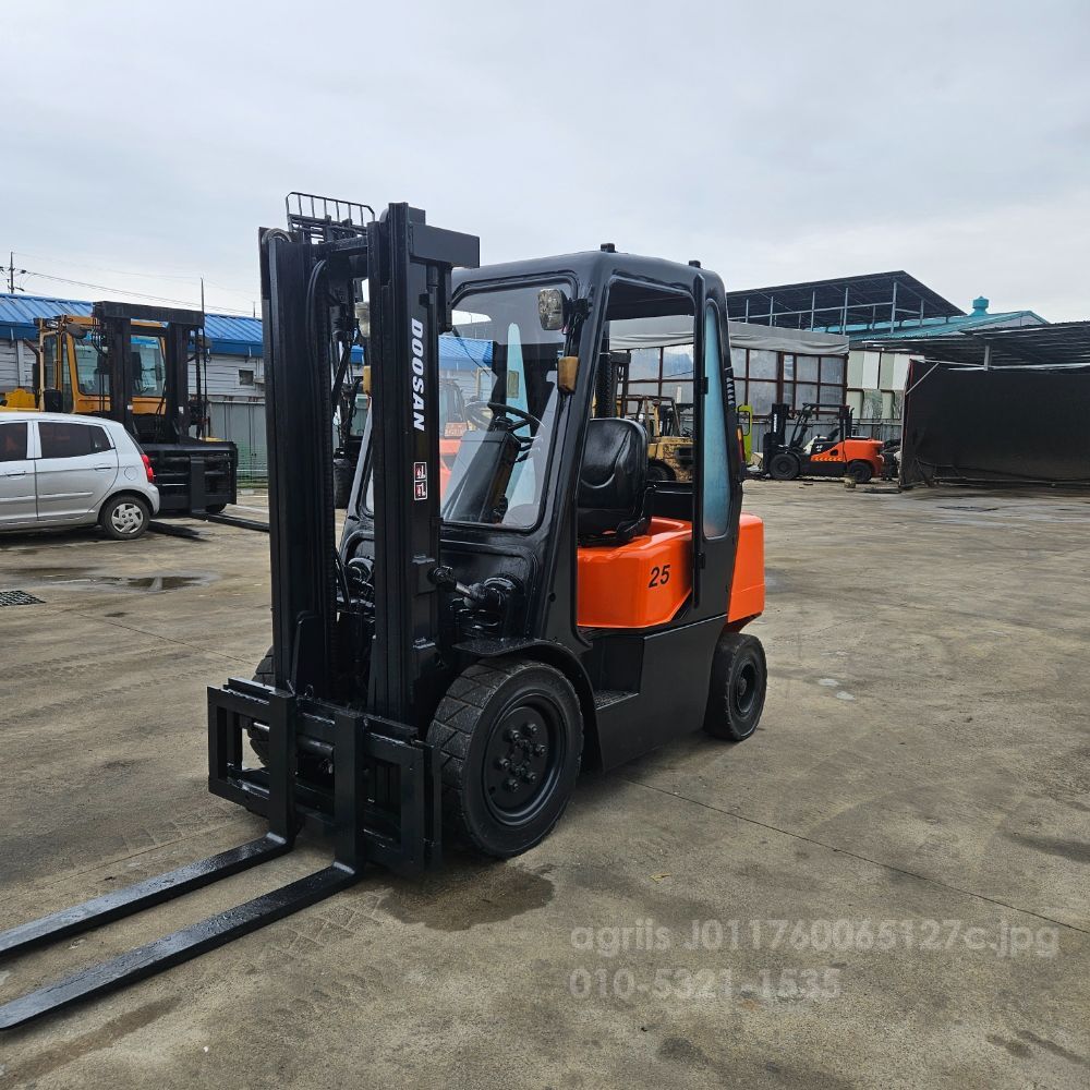 두산 지게차 D25S-3 사이드쉬프트 (2.5톤)