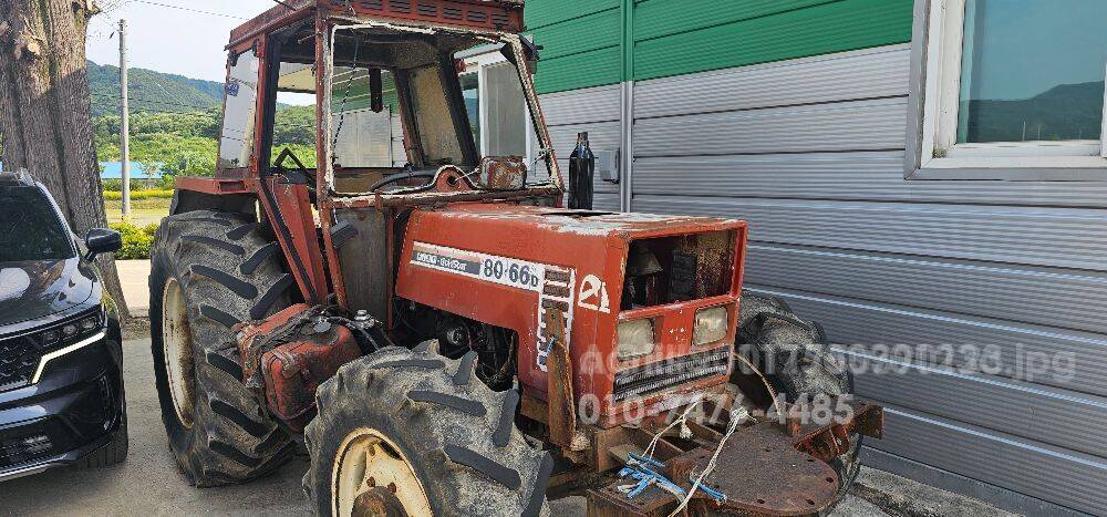 뉴홀랜드 트랙터 80-66D (80마력)