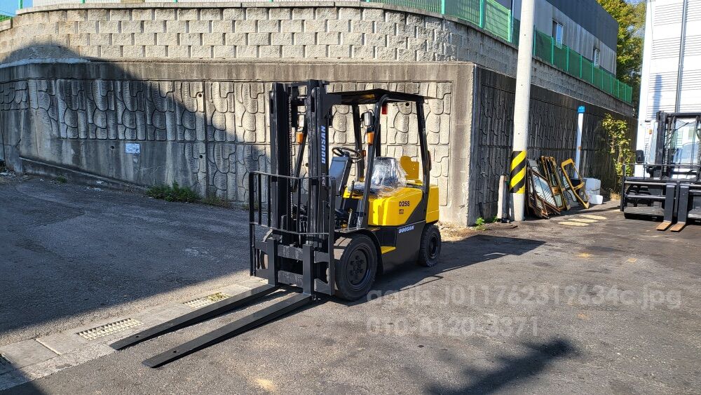 두산 지게차 D25S-3 (2.5톤)