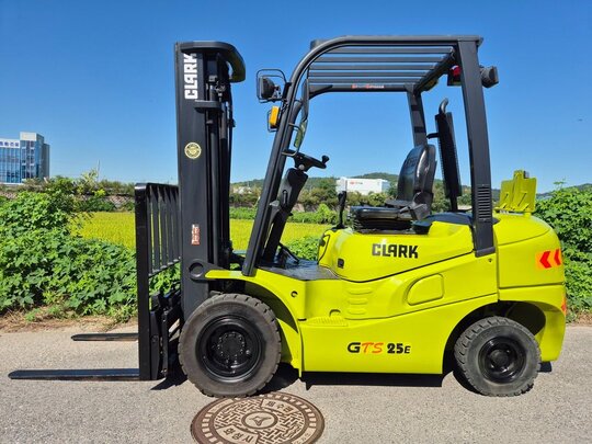 클라크 지게차 GTS2.5E (2.5톤)