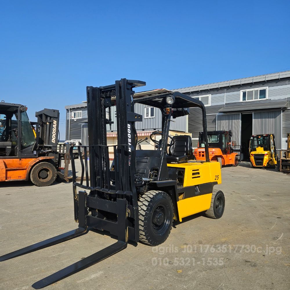두산 지게차 FD2.5톤 (2.5톤)