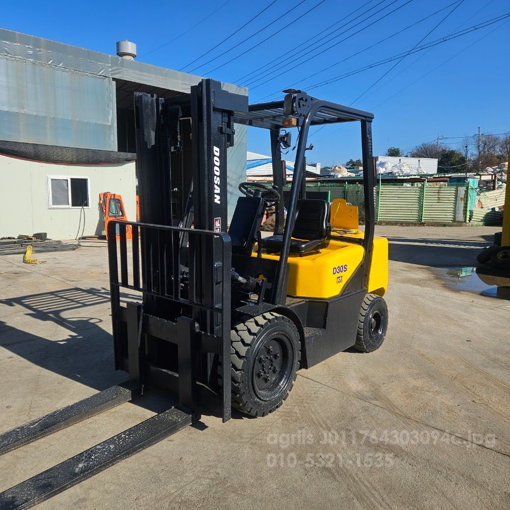 Doosan Forklift D30S-3 (3톤)