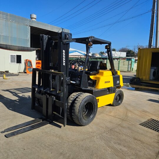 Doosan Forklift FD35M 중고 (3.5톤)