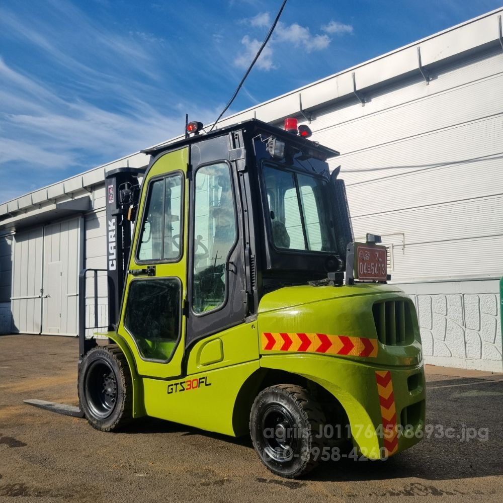 Clark Forklift GTS30DE (3톤)