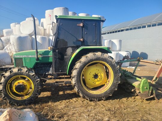 존디어 트랙터 5300 (56마력)