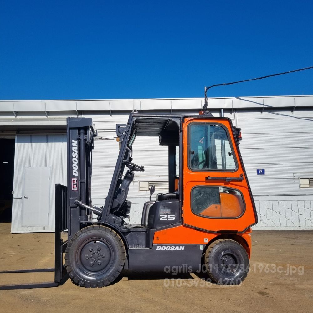 두산 지게차 D25SE-5 (2.5톤)