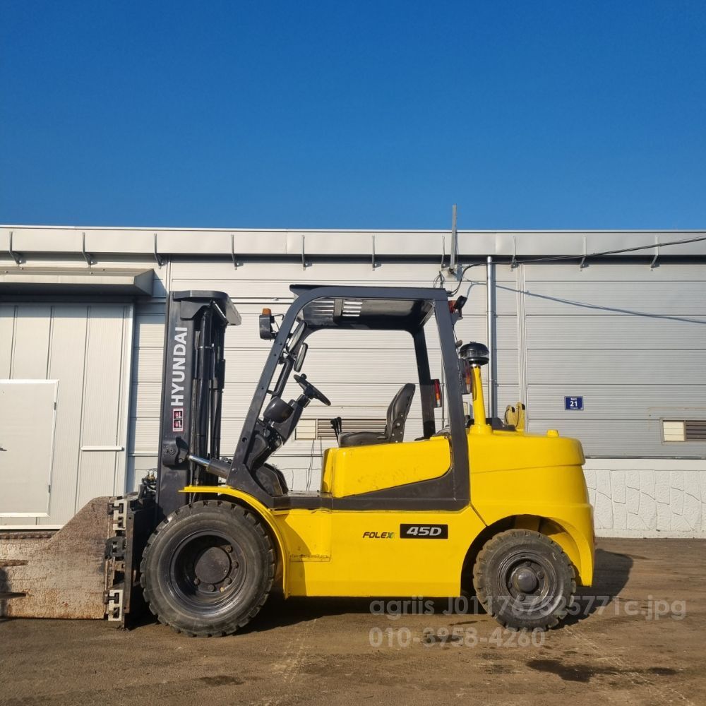 현대 지게차 45DE (4.5 톤)
