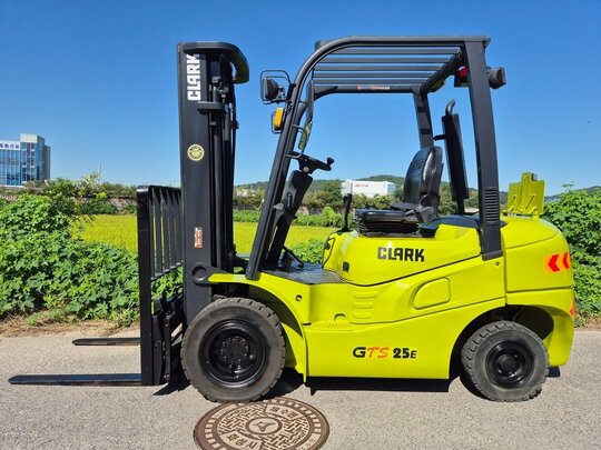 클라크 지게차 GTS2.5 (2.5톤)