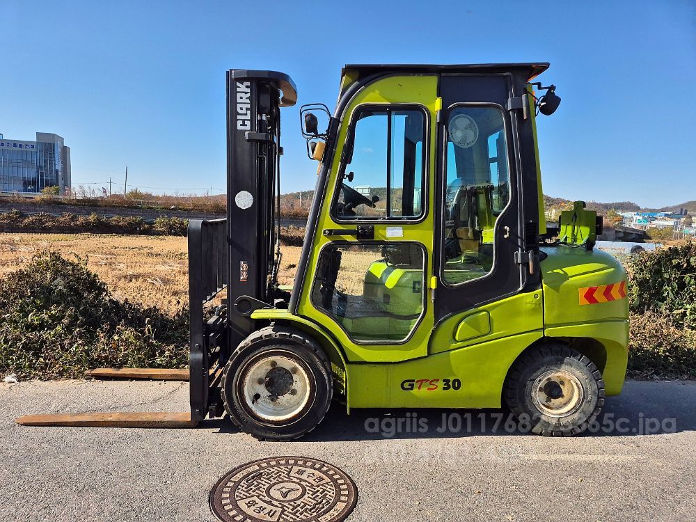 Clark Forklift GTS30 (3.0톤)
