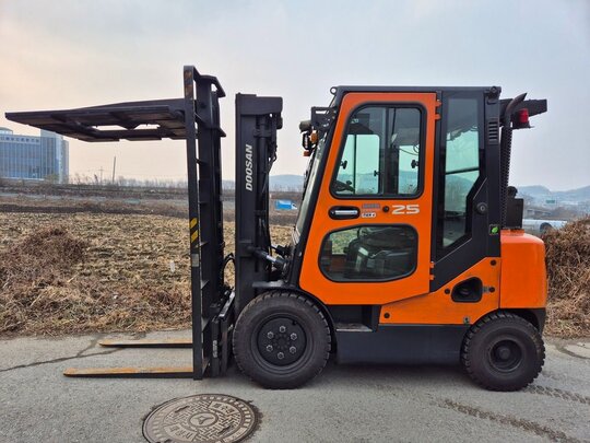 두산 지게차 D25SE-7 (2.5톤)