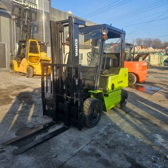 클라크 지게차 DPS2.5톤 (2.5톤) (2.5톤)