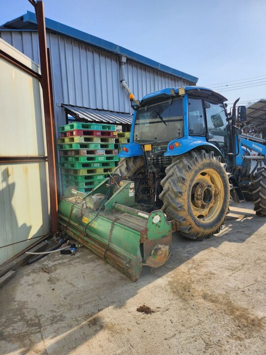 LS Tractor PS100 (95hp)