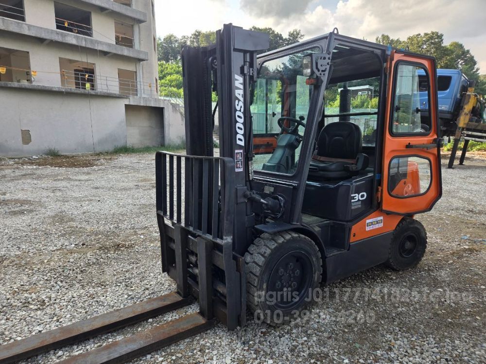 Doosan Forklift D30SE-5 (2.98톤)