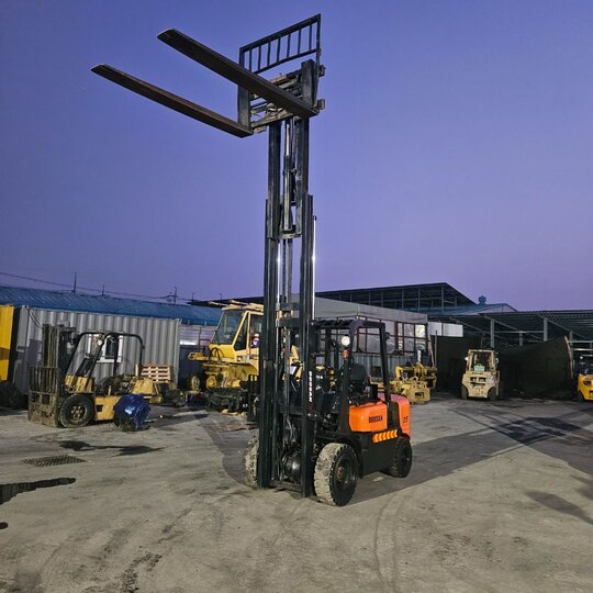 삼익 지게차 3.5톤3단자동발 (3.5톤)