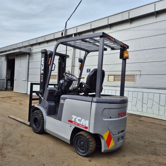 TCM 지게차 FB25-8 (2.5 톤)