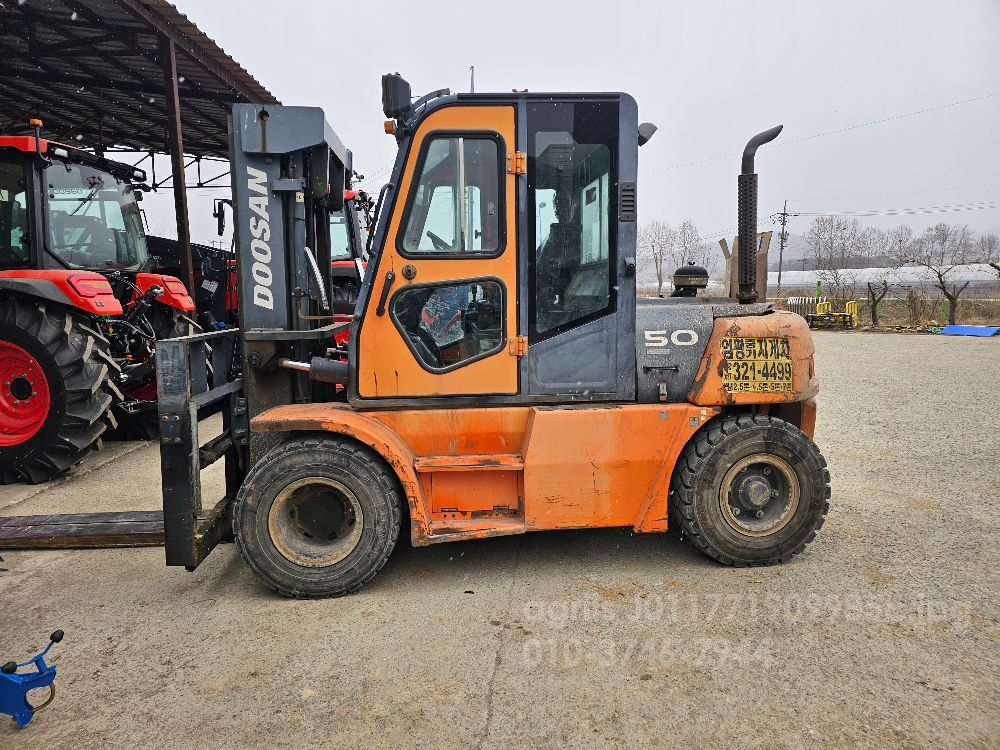 두산 지게차 D50S-5 (5톤)