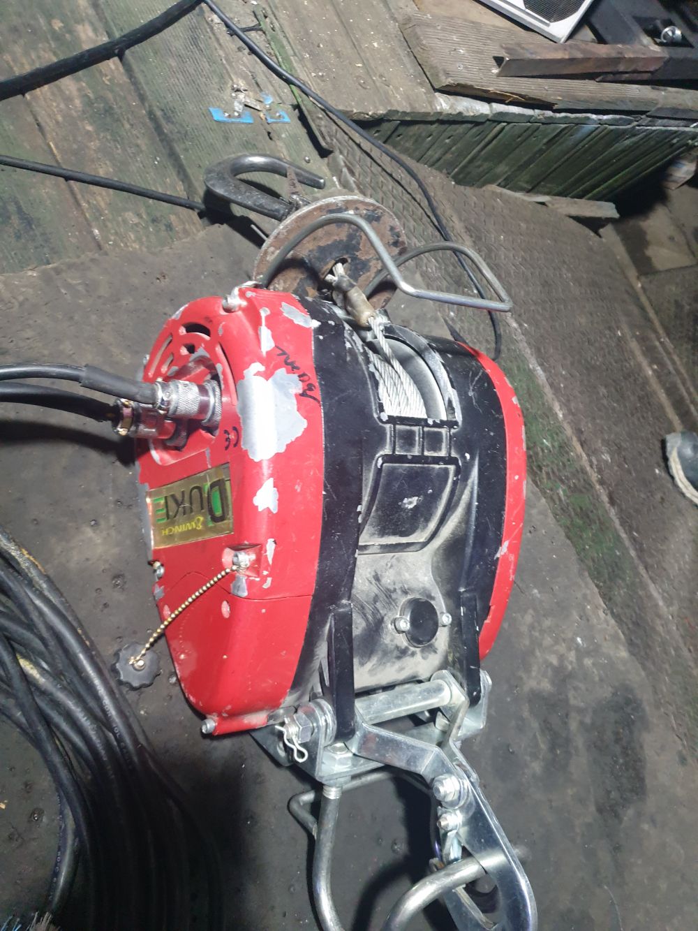 . 전동윈치 DUKE-250