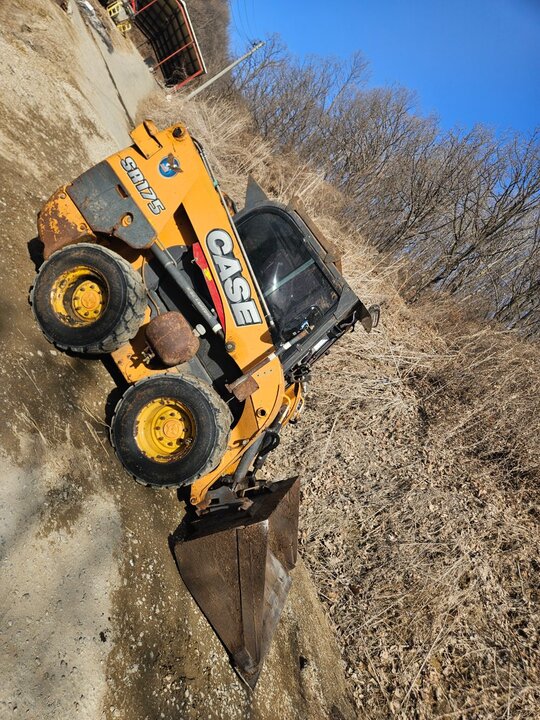  Skid steer loader Sr176 
