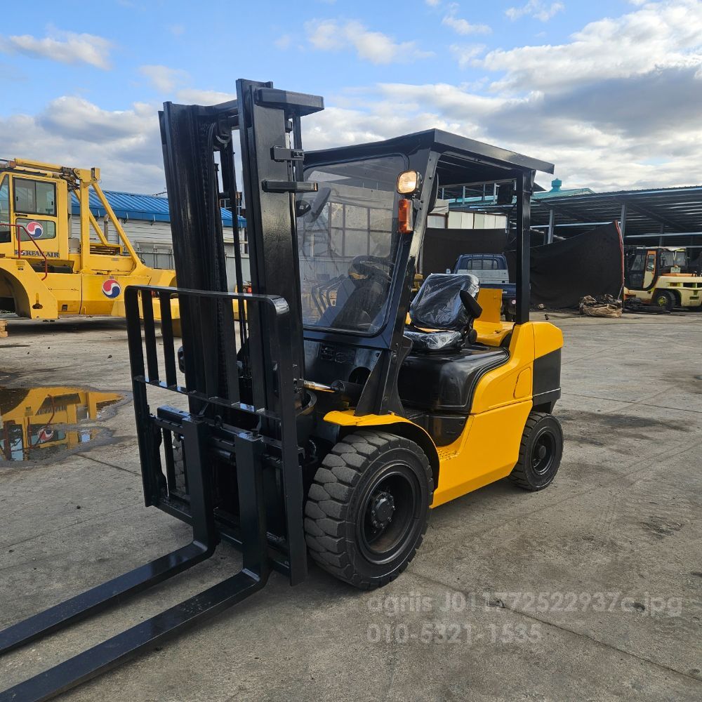 케타필러 지게차 3톤사이드쉬프트 (3톤)