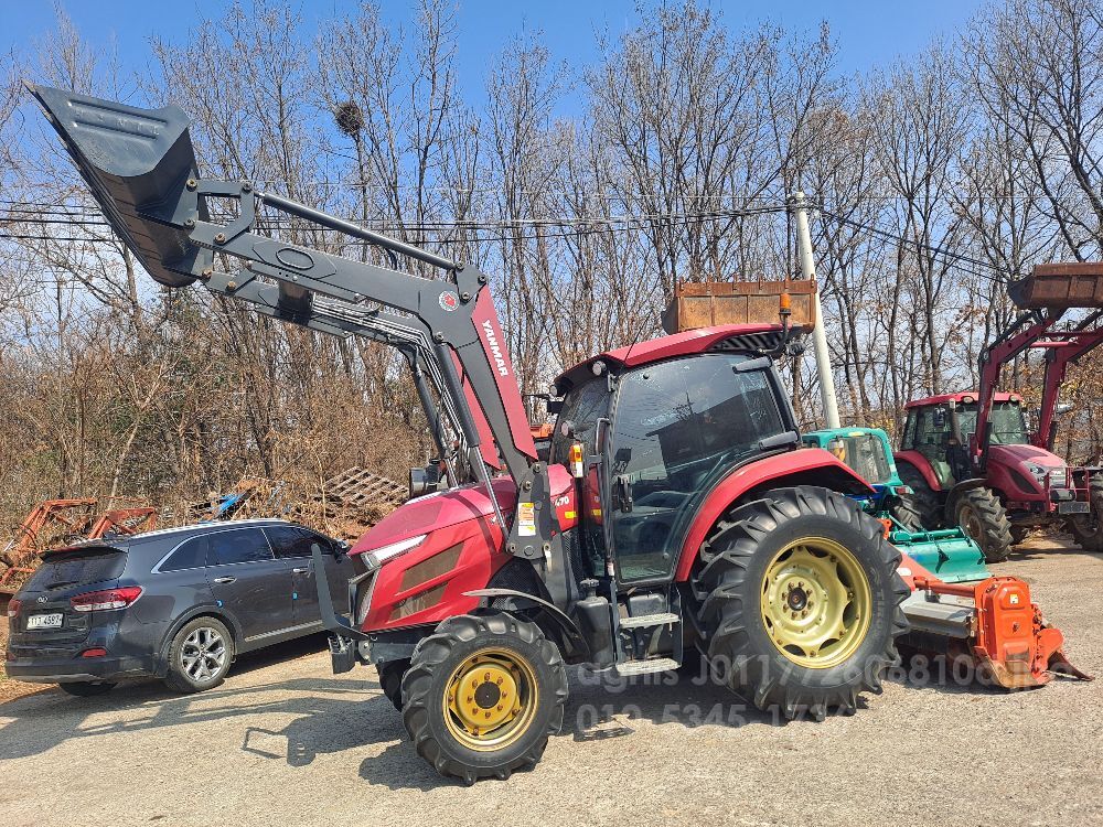 얀마 트랙터 YT470 (70마력) 뒤우측면