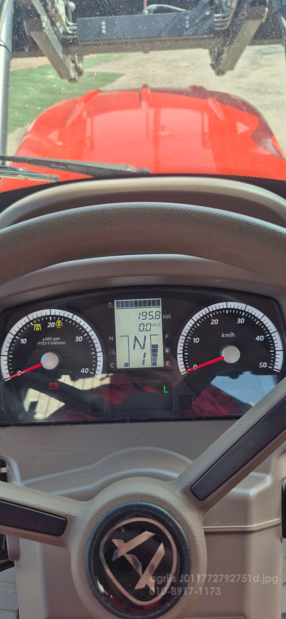 대동 트랙터 HX1000 (111마력) 뒤우측면