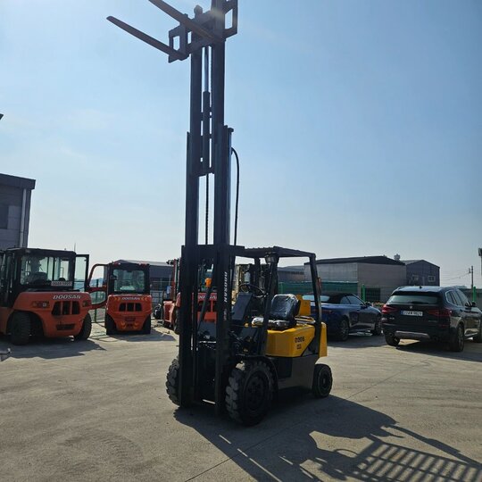 두산 지게차 D20S-3 3단마스트 (2톤)