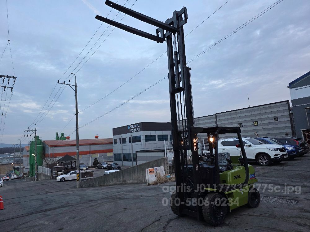 클라크 지게차 FX2.5톤 3단 (2.5톤)