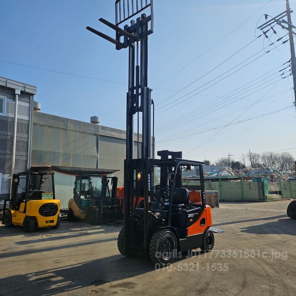 두산 지게차 D20S-5 3단마스트 (2톤)