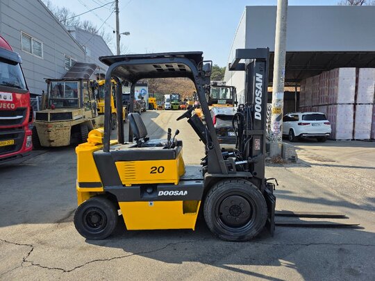 Doosan Forklift LD2톤 디젤 (2톤)