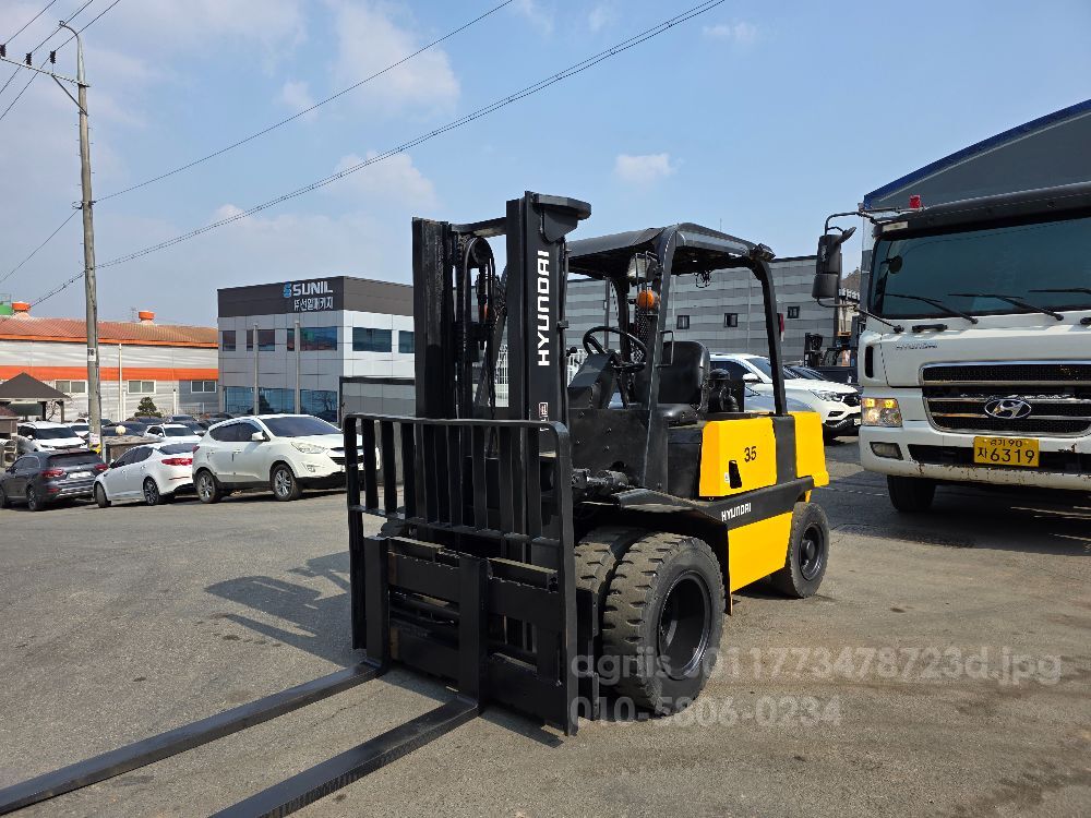 Hyundai Forklift 3.5톤 싸이드쉬프트 (3.5톤) 뒤우측면