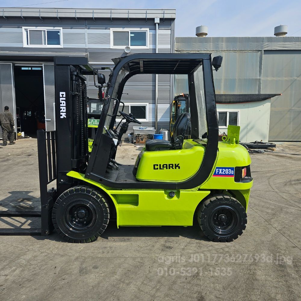  Forklift FX203D (2.0톤) 뒤우측면