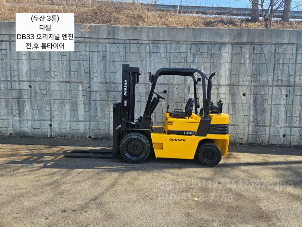 두산 지게차 중고 LD30S-2 디젤 3톤 (전.후 통타이어) (3톤)
