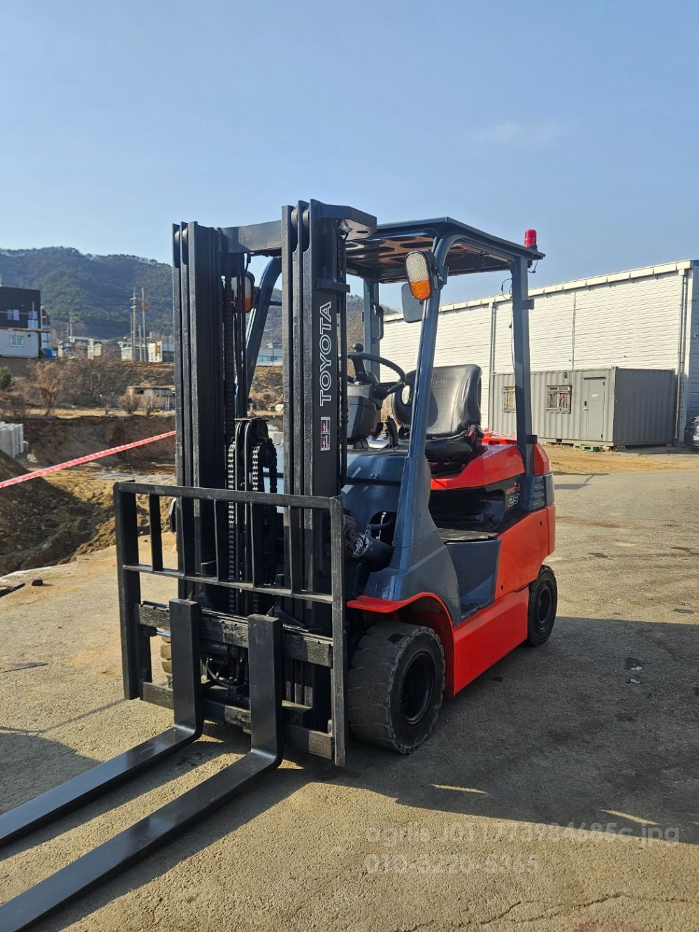 도요타 지게차 2.5톤 3단 전동 좌식 일본 사이드 23년식 최상급 대용량배터리 (2.5톤)