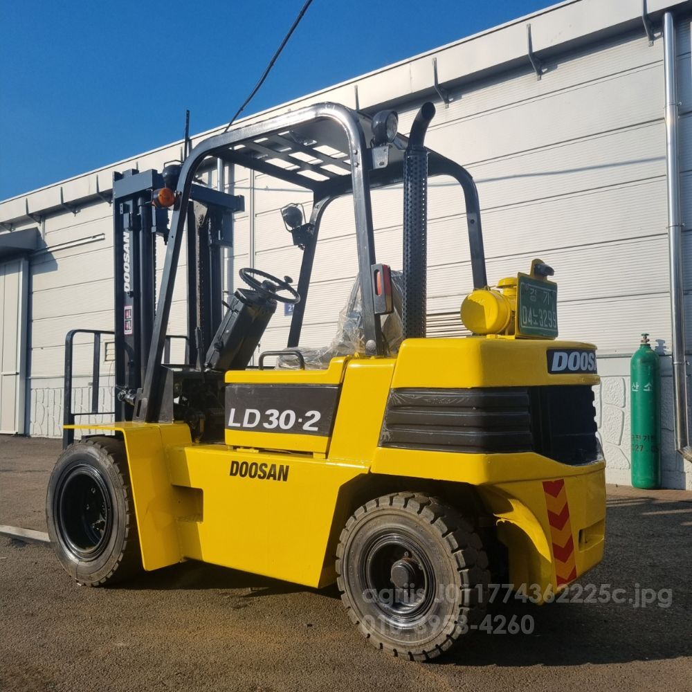 두산 지게차 LD30S-2 (3톤)