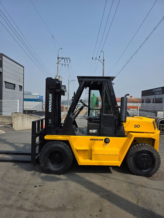 Doosan Forklift LD5톤 자동발 (5톤)