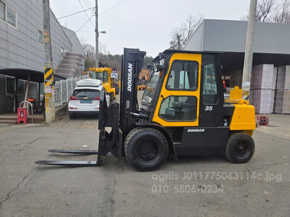 Doosan Forklift D3.5톤 힌지드 (3.5톤)