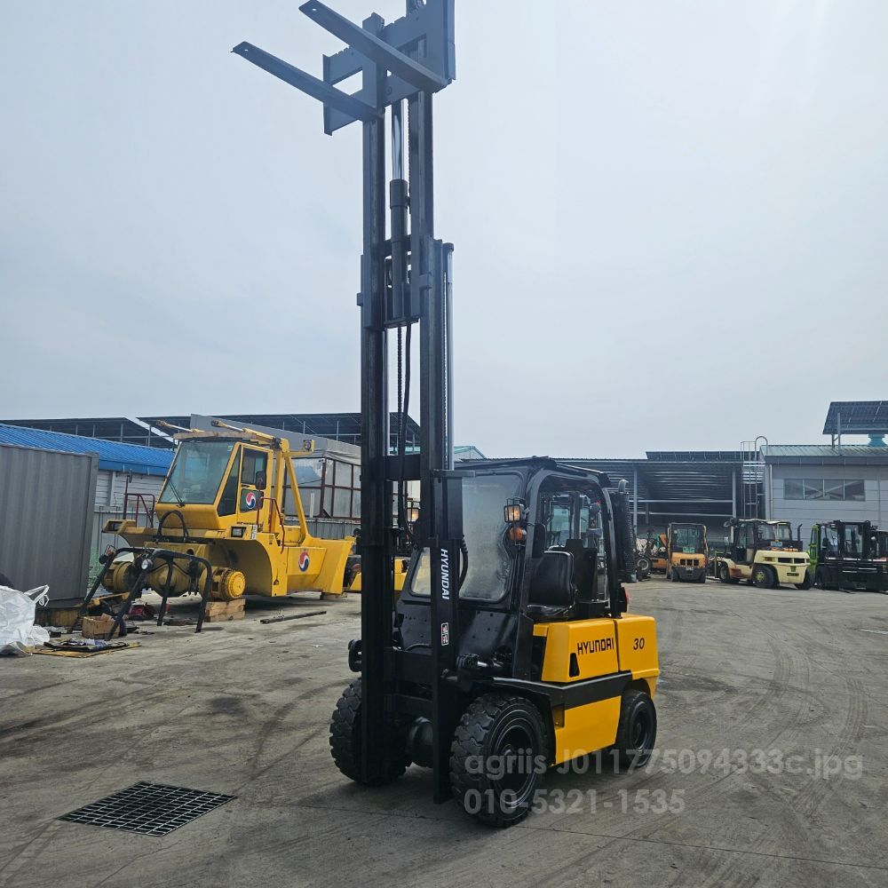 Hyundai Forklift PF3톤 3단 (3톤)