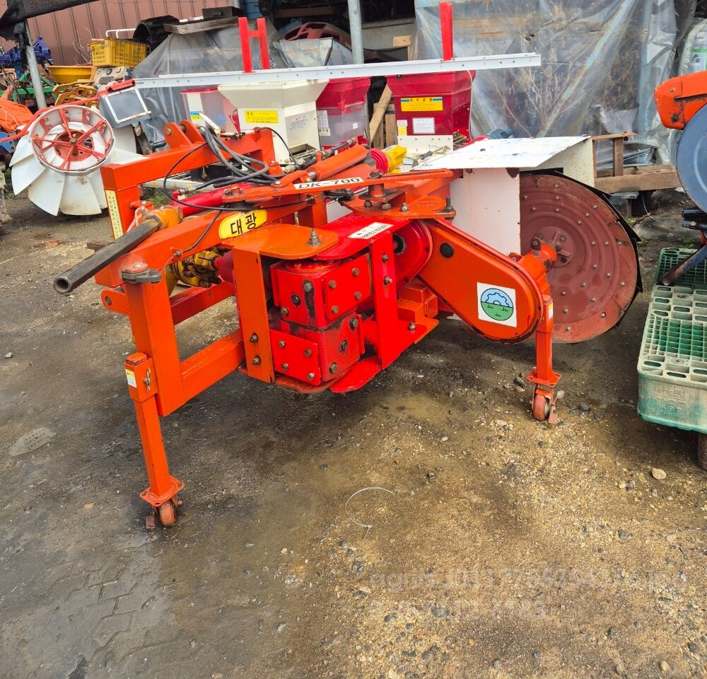  논두렁조성기 논두렁조성기 