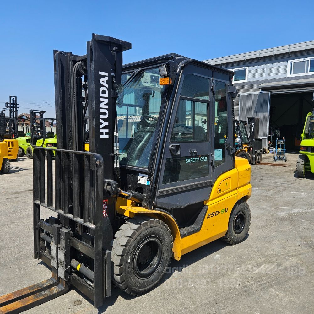 현 지게차 25D-9V 풀옵션 (2.5톤)