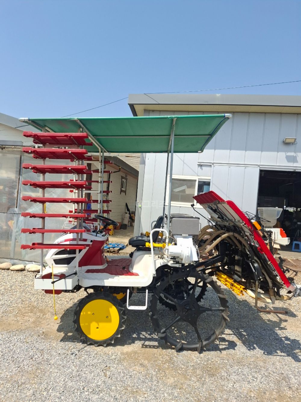 Yanmar Rice transplanter YR6D (6Rows) 뒤우측면
